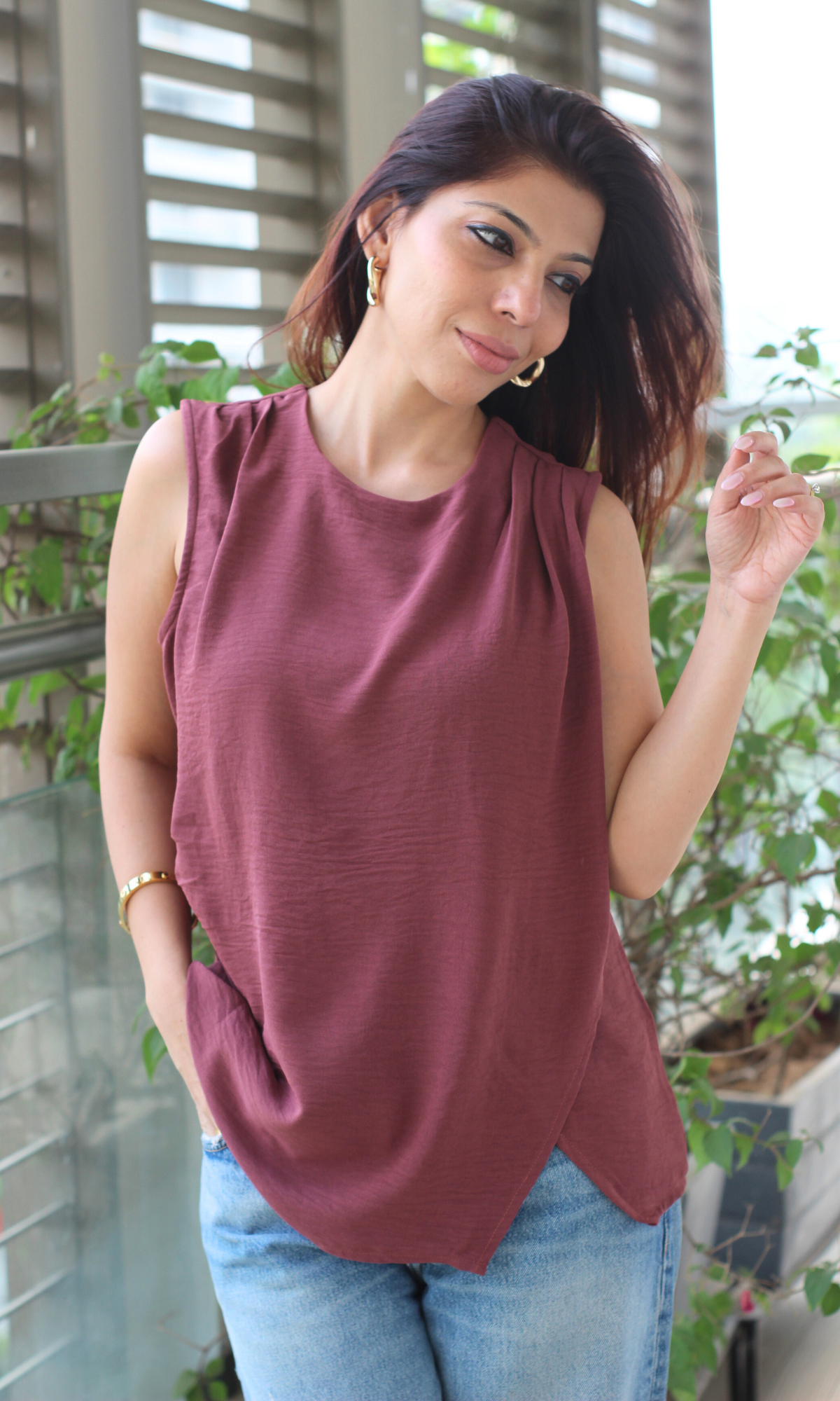 Rouge Side Cut Sleeveless Top
