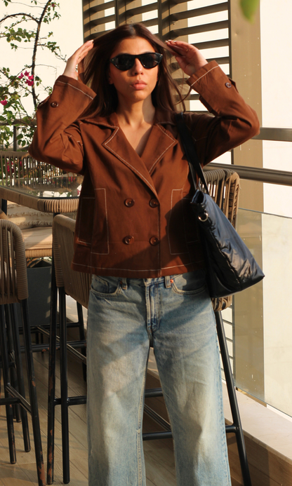 Brown thread-detail trench coat for women with classic cut