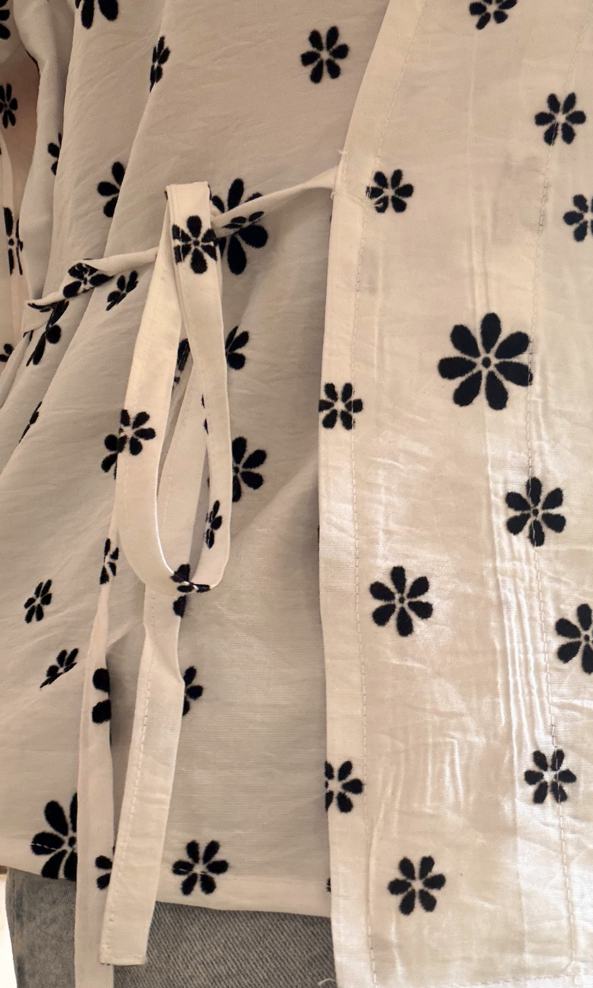 Black Flower Embroidered Kimono