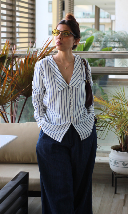 Linear Peter Pan Collared Shirt